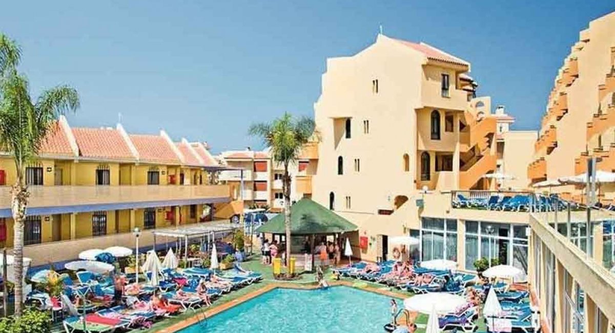 Playa Olid Apartments image
